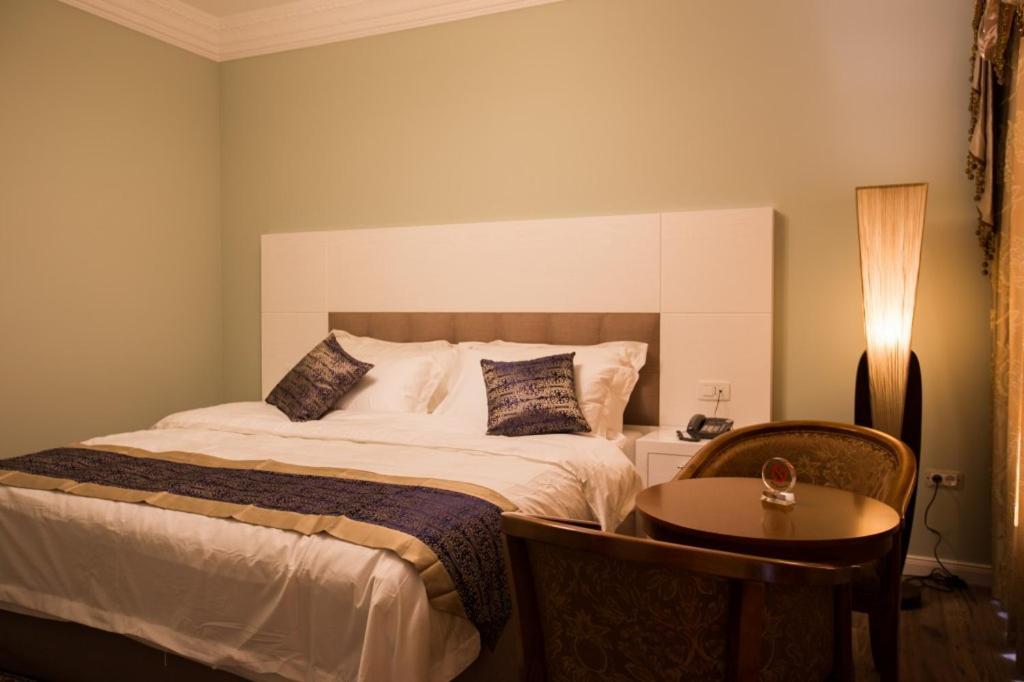 Hotel Britania Kamez 外观 照片